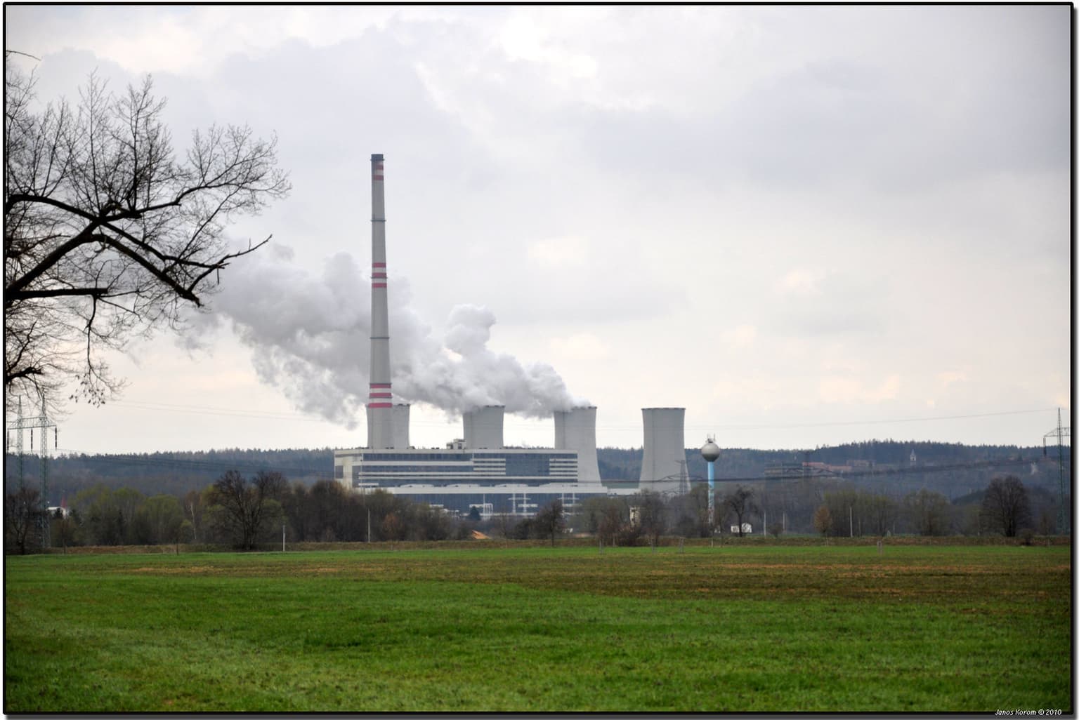 Seven, Elektrárna Chvaletice