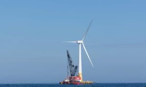 Akcie Orstedu, jednoho z globálních lídrů energetické transformace, zažily volný pád