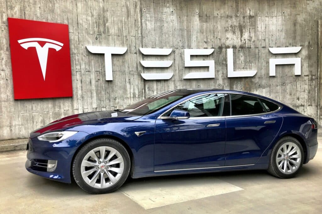 bp-a-tesla-budou-spolupracovat-na-projektu-skladovani-energie