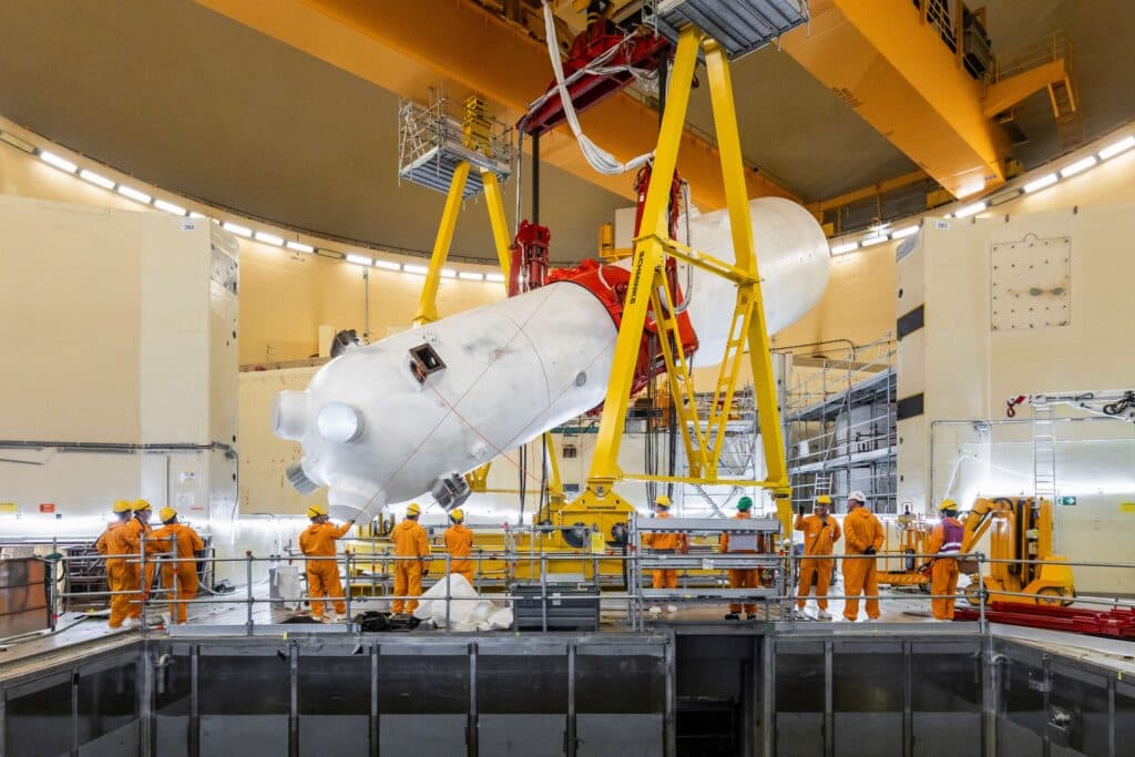 v-nemecke-jaderne-elektrarne-grafenrheinfeld-zahajili-demontaz-parogeneratoru