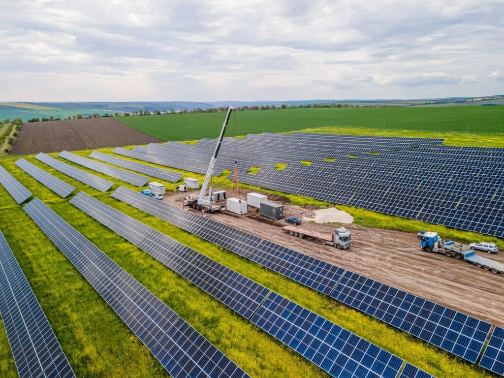 České solární elektrárny již překonaly loňský rok. Míří k překonání důležitého milníku