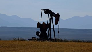 Těžba ropy, pokles cen ropy