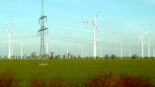 Německé větrné elektrárny s přenosovým vedením