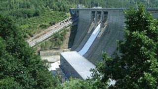 Hr�z p�ehradn� n�dr�e Orl�k (zdroj �EZ)