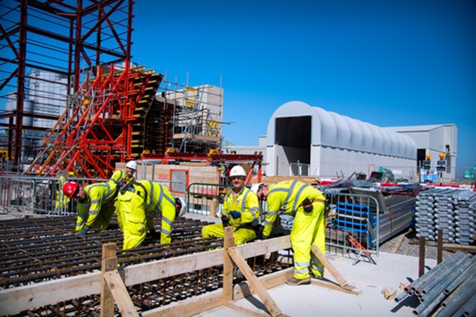 Práce na elektrárně Hinkley Point C už se rozběhly (zdroj EDF)
