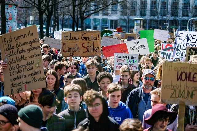 Demonstrace středoškoláků jsou v Německu zdaleka nejhojnějšími (Foto FfF Deutschland, flickr.com).