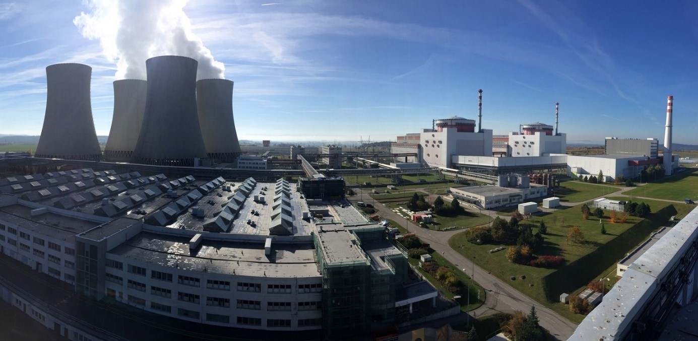 I v současné době jsou spolehlivým zdrojem energie jadrné elektrárny, například náš Temelín (zdroj ČEZ).