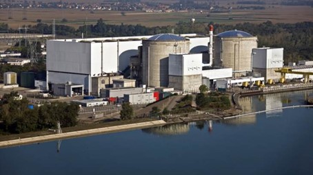 První velké tlakovodní bloky odstavené ve Francii byly v elektrárně Fessenheim, jejich provoz skončil po čtyřiceti letech provozu čistě z politických důvodů (zdroj EDF).