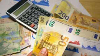 maloobchodn ceny, dodvky energi, bankovky, banknotes, domcnosti, households